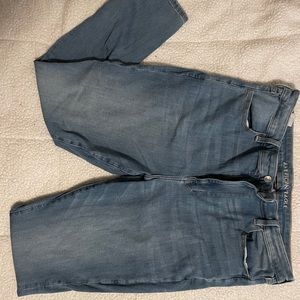 20 Stretch American eagle jeans